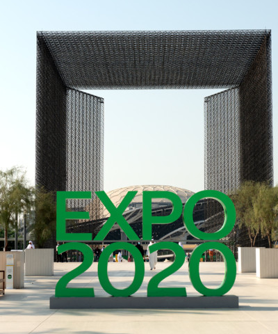 One of the three access gates  to Expo 2020 Dubai made  of carbon fibre threads designed by architect Asif Khan (ph. Silvia Bavetta)